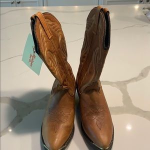 Brand new Wonens cowboy boots